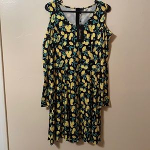 Lemon pattern Dress NWT